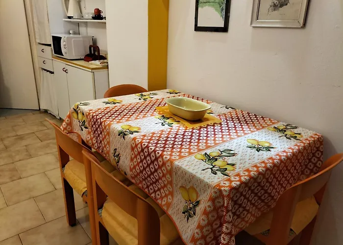Basuetta In Historical Center With Ac Apartment *