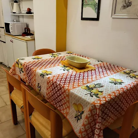 Basuetta In Historical Center With Ac Apartman *